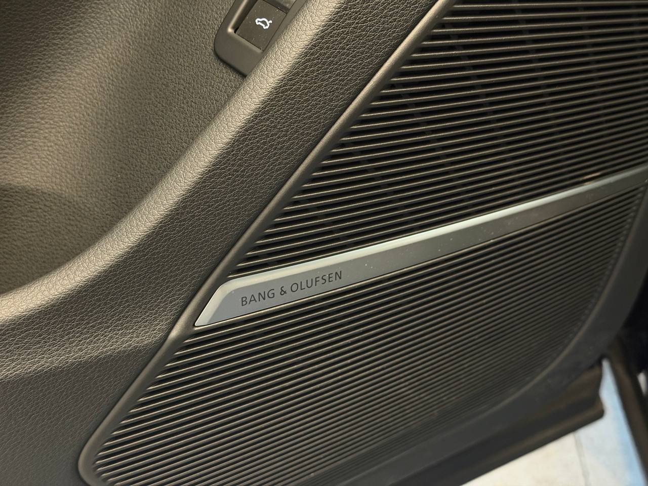 Автомобиль Audi Q7 II (4M) [2-й рестайлинг] 3.0d AT 4WD (286 л.с.) 50 TDI quattro tiptronic Чёрный 2024 