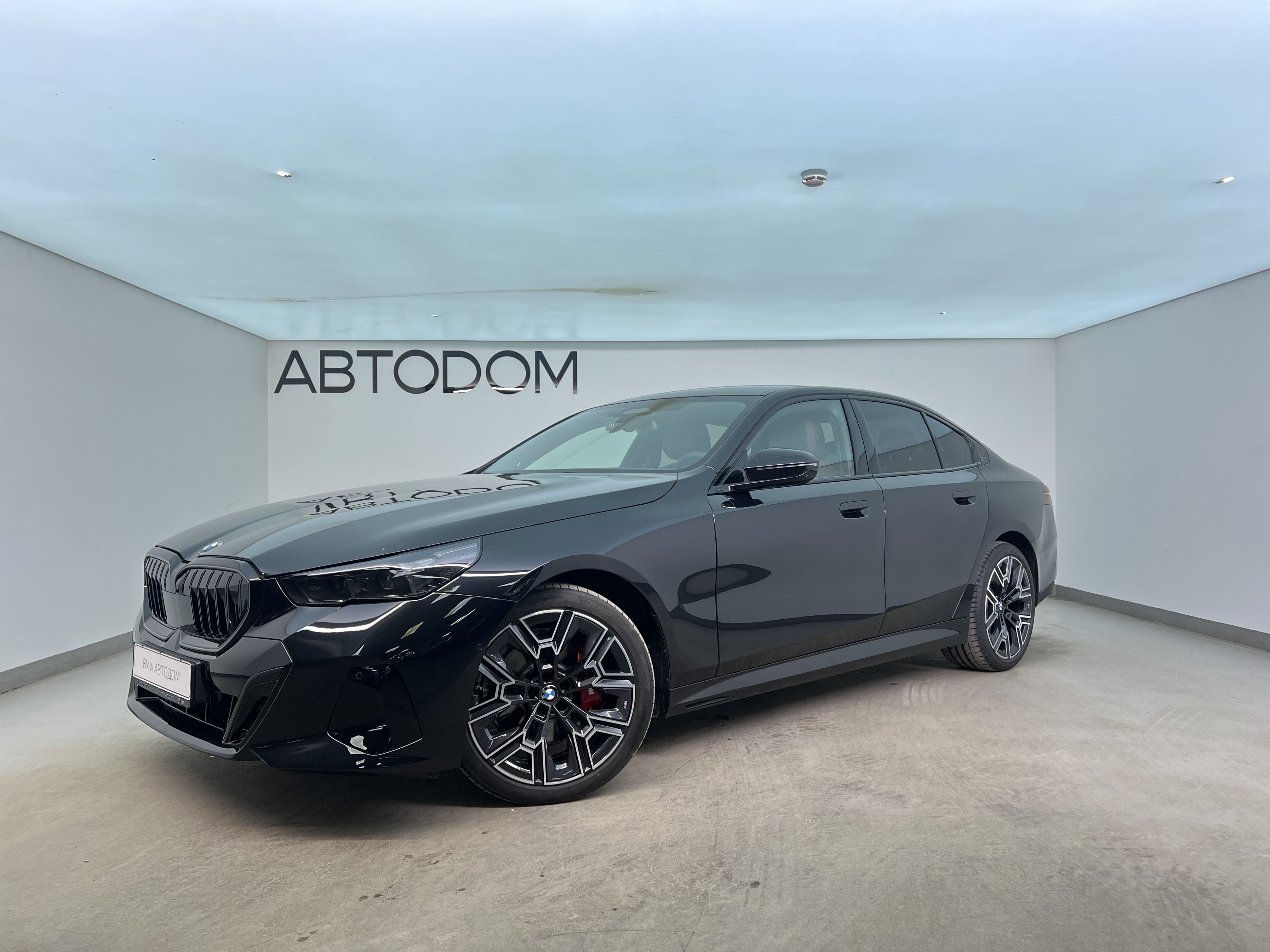 BMW 5 серии VIII поколение (G60) 2.0 AT 4WD (258 л.с.) Base Чёрный 2025 