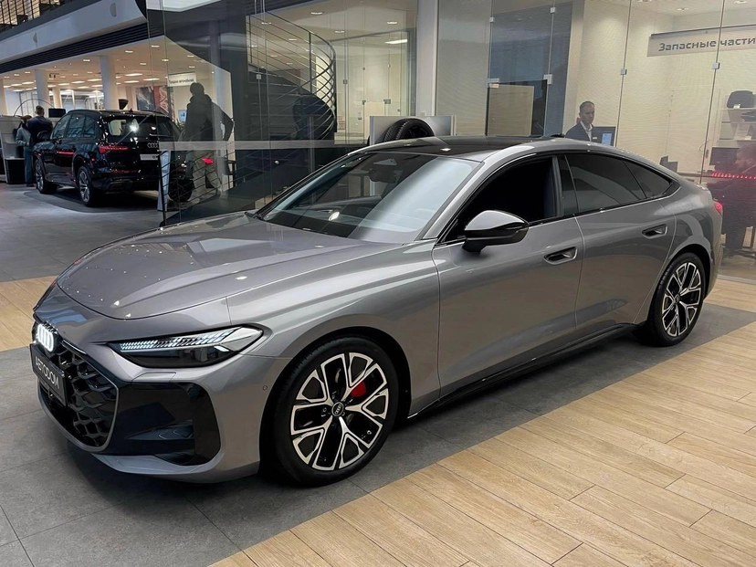 Автомобиль Audi A5 III поколение (B10) 2.0 AMT 4WD (204 л.с.) Base Серый 2025
