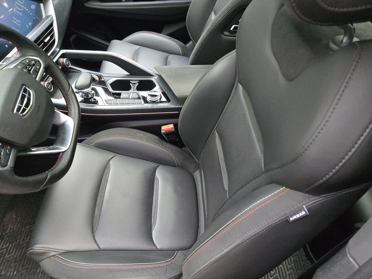 Автомобиль Geely Tugella I [рестайлинг] 2.0 AT 4WD (238 л.с.) Flagship Sport Серый 2023 с пробегом 44 315 км