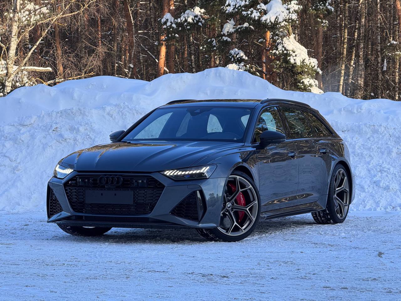 Автомобиль Audi RS 6 IV поколение (C8) 4.0 AT 4WD (630 л.с.) 4.0 TFSI quattro tiptronic Серый 2025 