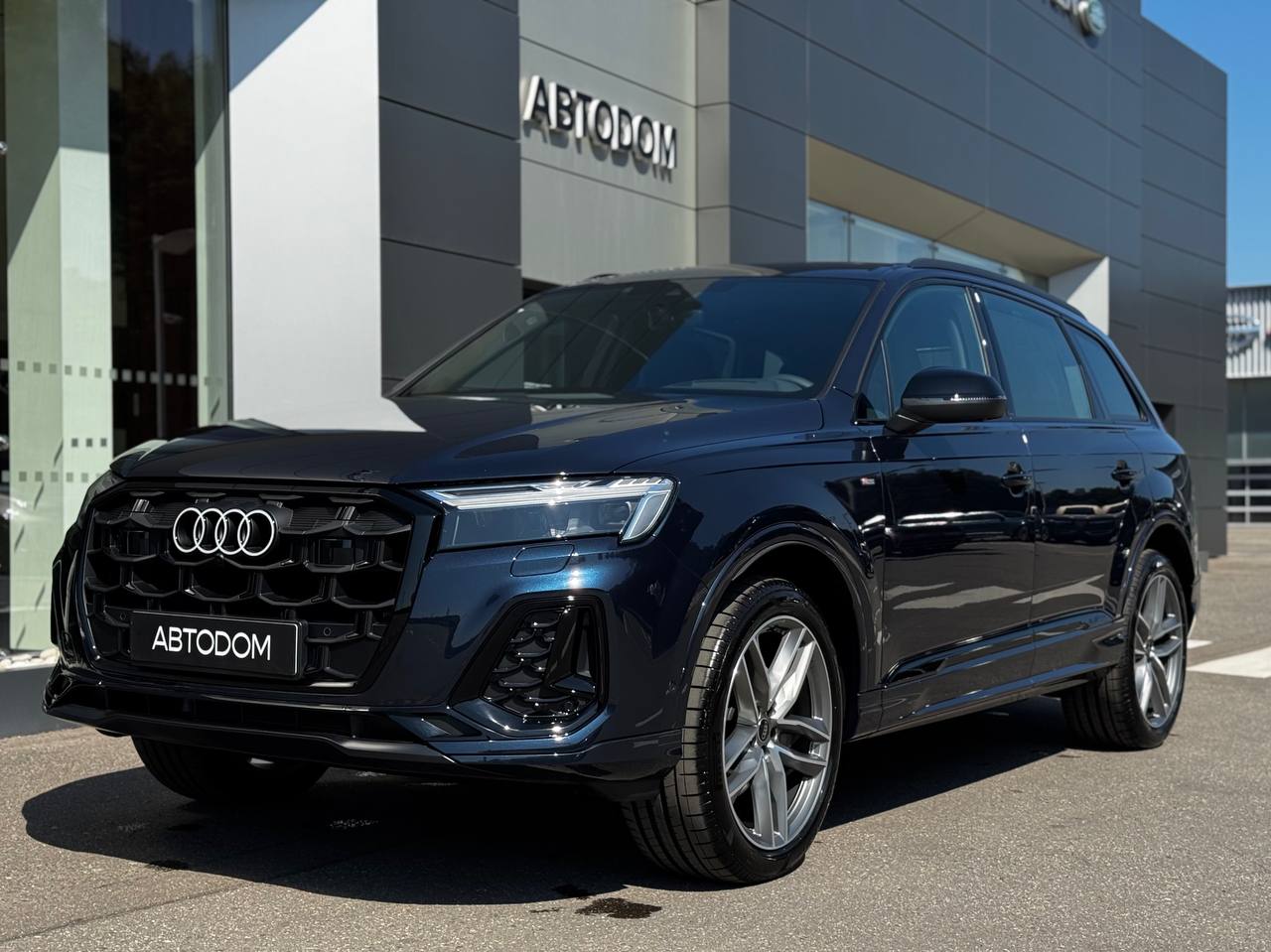 Автомобиль Audi Q7 II (4M) [2-й рестайлинг] 2.0 AT 4WD (252 л.с.) 45 TFSI quattro tiptronic Синий  