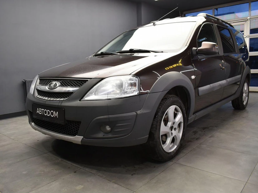 Автомобиль Lada (ВАЗ) Largus I поколение 1.6 MT (5 мест) (106 л.с.) Luxe Коричневый 2018 с пробегом 138 887 км