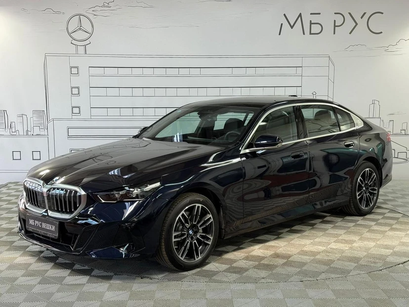 Автомобиль BMW 5 серии VIII поколение (G60) 2.0 AT 4WD (258 л.с.) M Sport Чёрный 2025