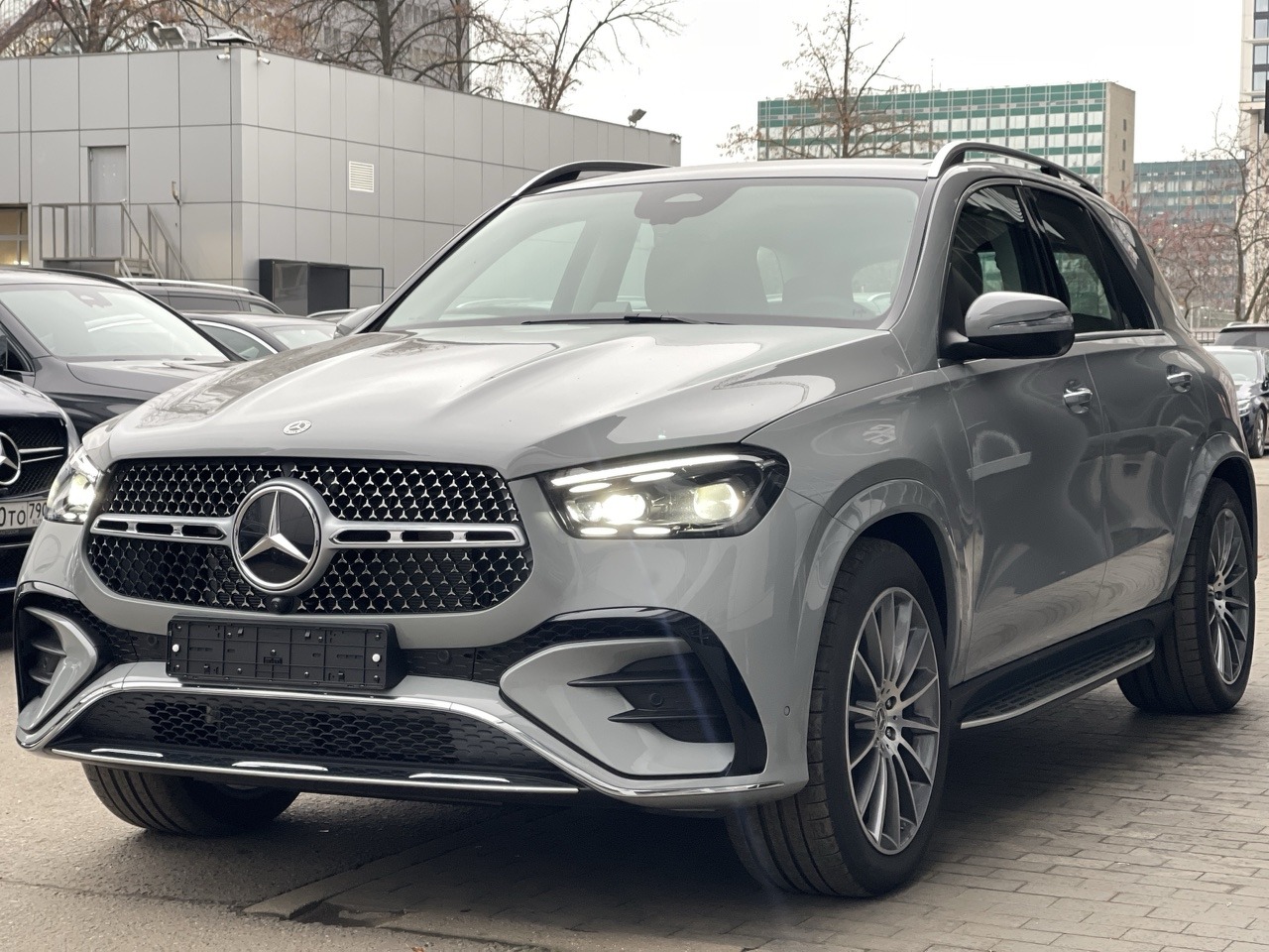 Автомобиль Mercedes-Benz GLE II (V167) [рестайлинг] 450 3.0 AT 4Matic (381 л.с.) Base Серый 2025 