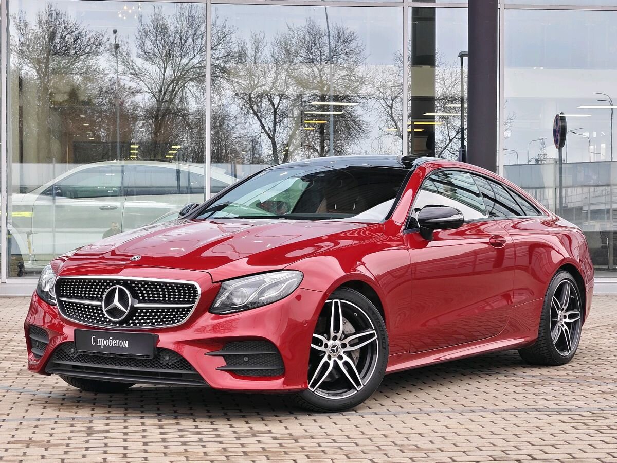 Автомобиль Mercedes-Benz E-Класс V поколение (W213/S213/C238) 200 2.0 AT (184 л.с.) Sport Красный 2019 с пробегом 119 419 км