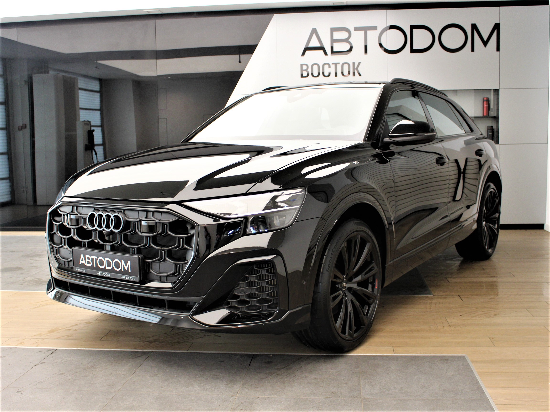 Audi Q8 I (4M) [рестайлинг] 3.0 AT 4WD (340 л.с.) 55 ТФСИ Кватро типтроник Чёрный 2025 