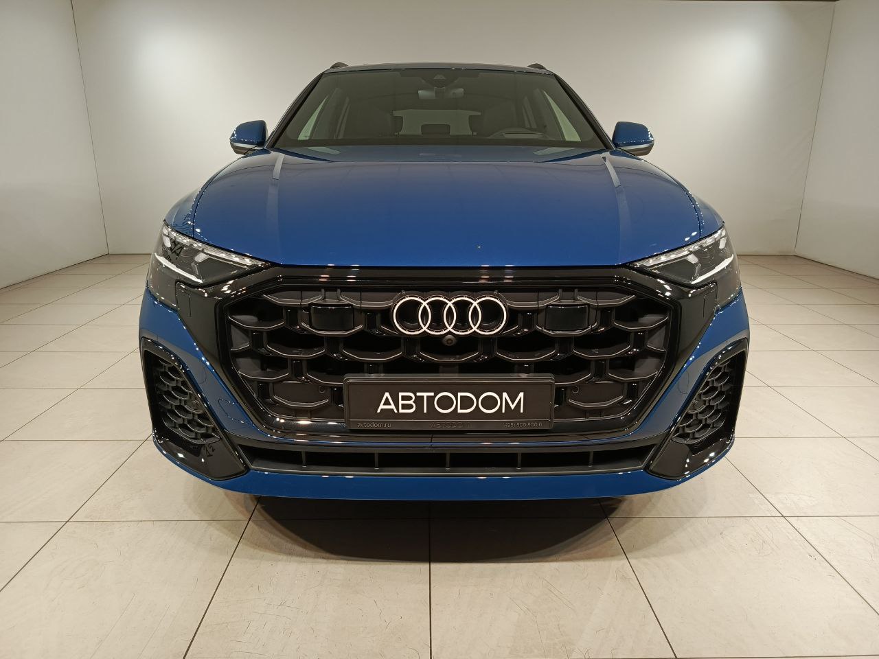 Автомобиль Audi Q8 I (4M) [рестайлинг] 3.0d AT 4WD (249 л.с.) 45 TDI Синий  