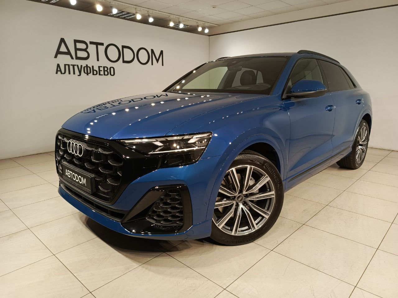 Автомобиль Audi Q8 I (4M) [рестайлинг] 3.0d AT 4WD (249 л.с.) 45 TDI Синий  