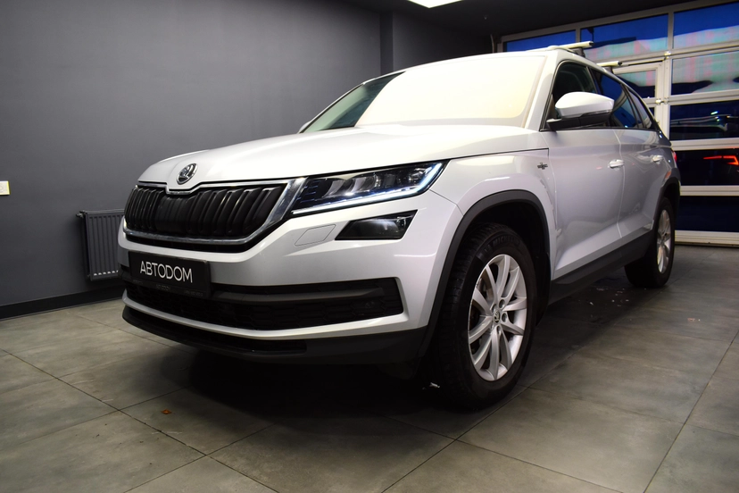 Автомобиль Skoda Kodiaq I поколение 1.4 AMT 4WD (150 л.с.) Hockey Edition Серебристый 2018 с пробегом 135 772 км