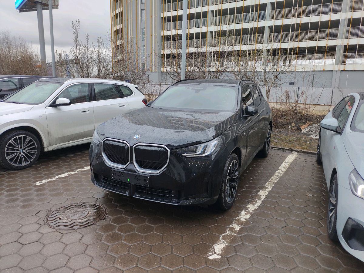 Автомобиль BMW X3 IV поколение (G45/G48) 2.0d AT 4WD (197 л.с.) Base Чёрный 2025 с пробегом 4 713 км