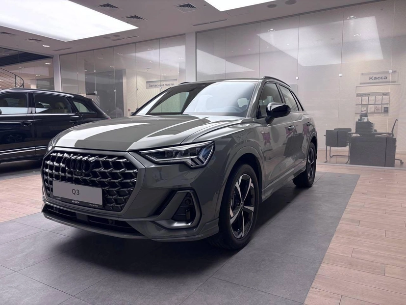 Автомобиль Audi Q3 II поколение (F3) 2.0 AMT 4WD (220 л.с.) 45 TFSI quattro S tronic Серый 2025