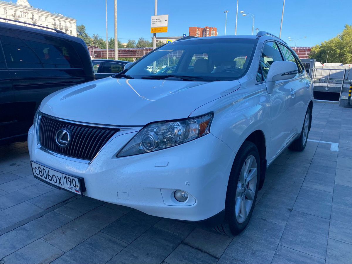 Lexus RX III поколение 2.7 AT (188 л.с.) Prestige Белый 2011 с пробегом 150 000 км