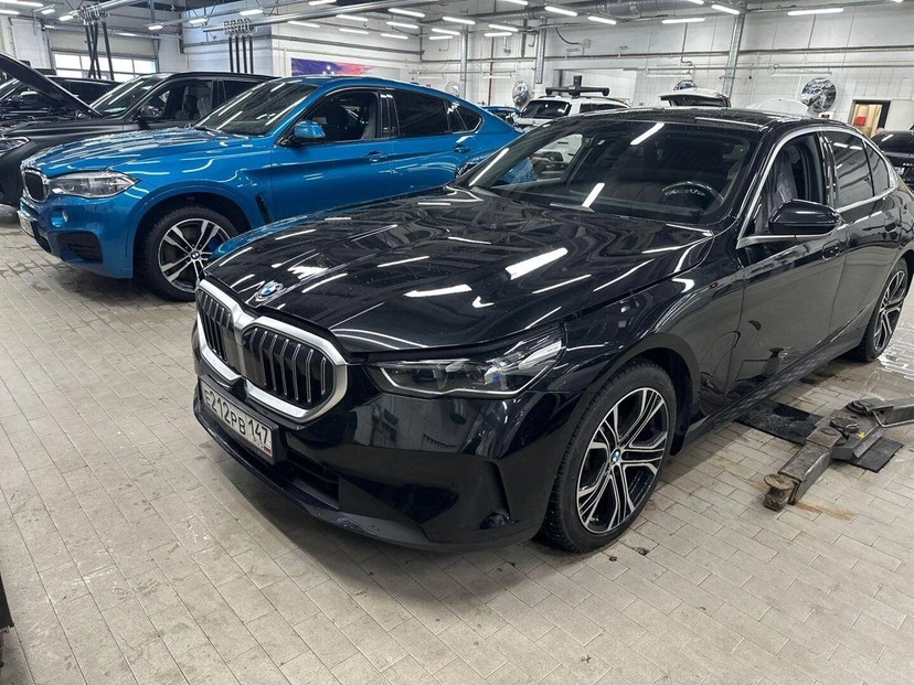 Автомобиль BMW 5 серии VIII поколение (G60) 2.0 AT (208 л.с.) Base Чёрный 2023 с пробегом 27 578 км