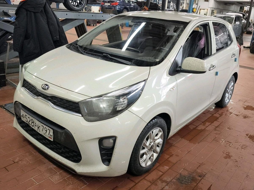 Автомобиль Kia Morning III поколение 1.0 AT (76 л.с.) Luxury Белый 2018 с пробегом 150 998 км