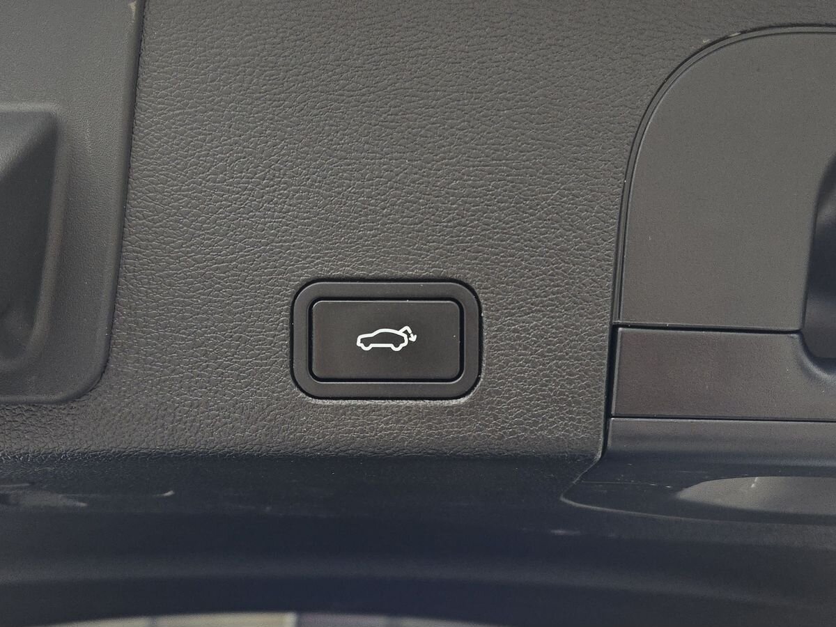 Автомобиль Geely Tugella I [рестайлинг] 2.0 AT 4WD (238 л.с.) Flagship Sport Серый 2023 с пробегом 44 315 км