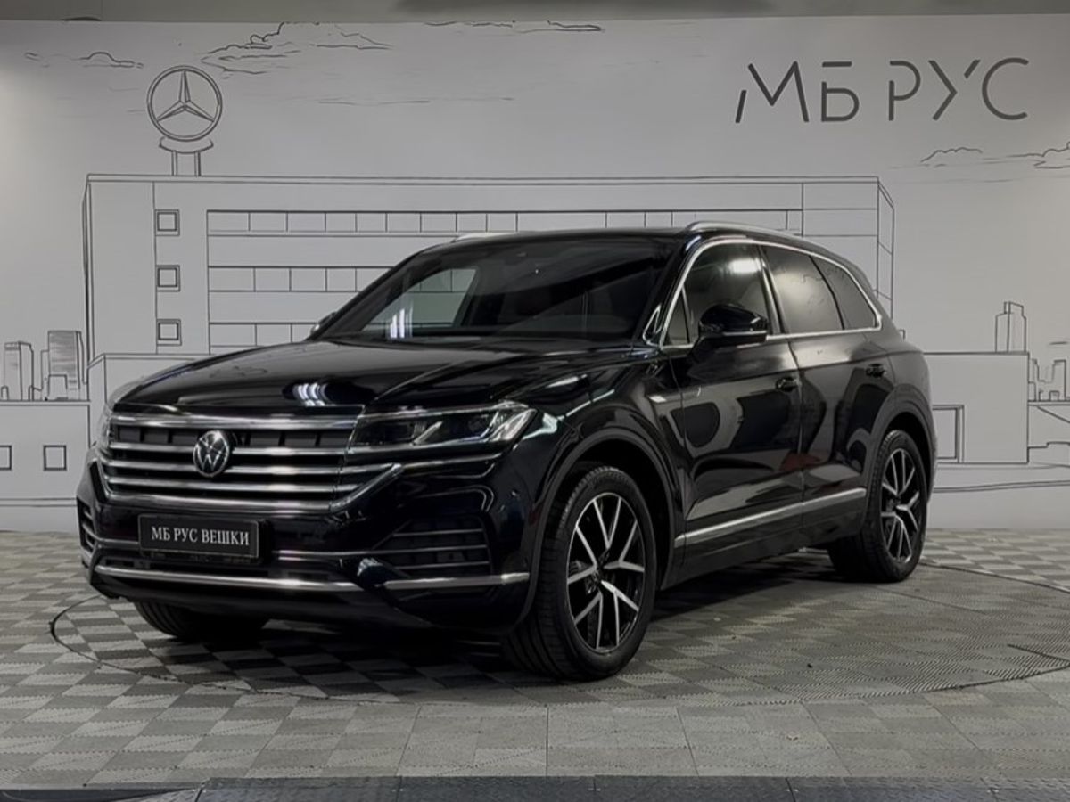 Volkswagen Touareg III поколение 3.0d AT 4WD (249 л.с.) Business Чёрный 2022 с пробегом 65 000 км