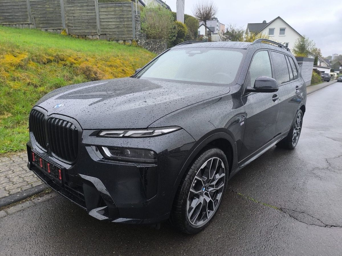 Автомобиль BMW X7 I (G07) [рестайлинг] 3.0d AT 4WD (340 л.с.) M Sport Pro Синий 2026 