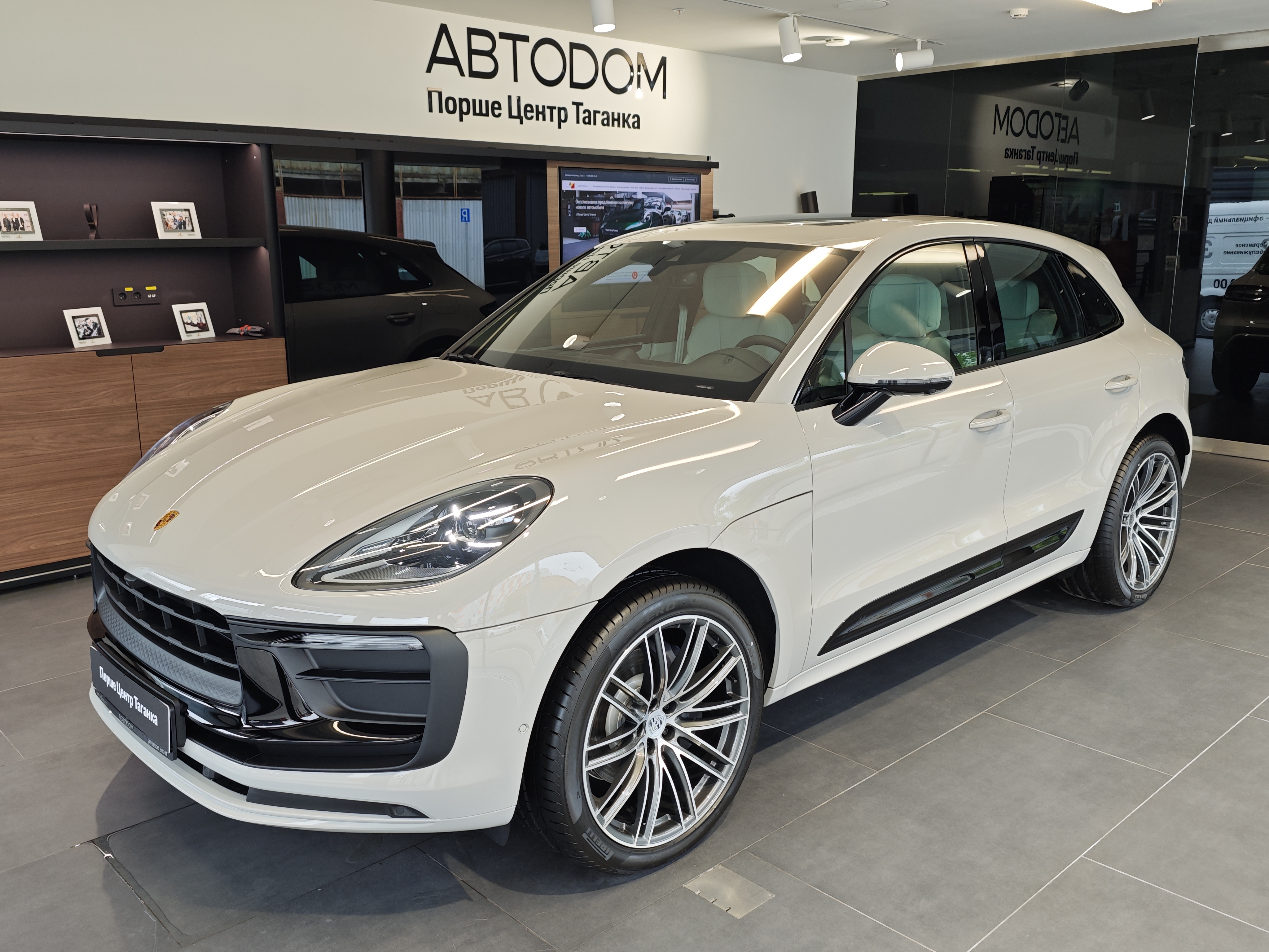 Porsche Macan I [2-й рестайлинг] 2.0 AMT 4WD (265 л.с.) T Серый 2026 
