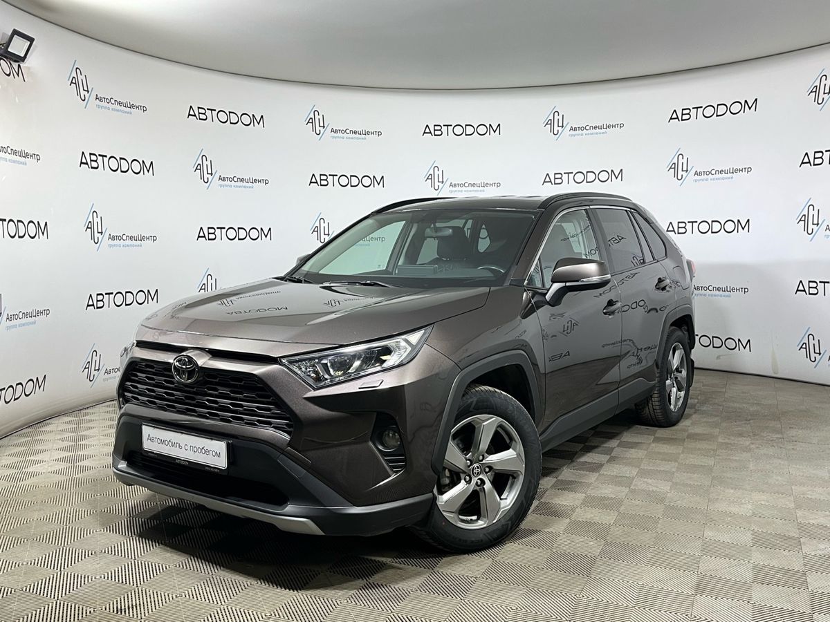 Автомобиль Toyota RAV4 V поколение (XA50) 2.0 CVT 4WD (149 л.с.) Prestige Коричневый 2020 с пробегом 202 585 км