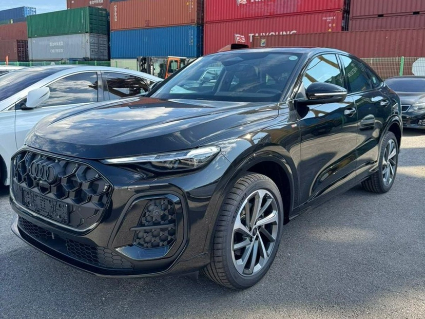 Автомобиль Audi Q5 Sportback II поколение 2.0 AMT 4WD (204 л.с.) Edition One Чёрный 2025