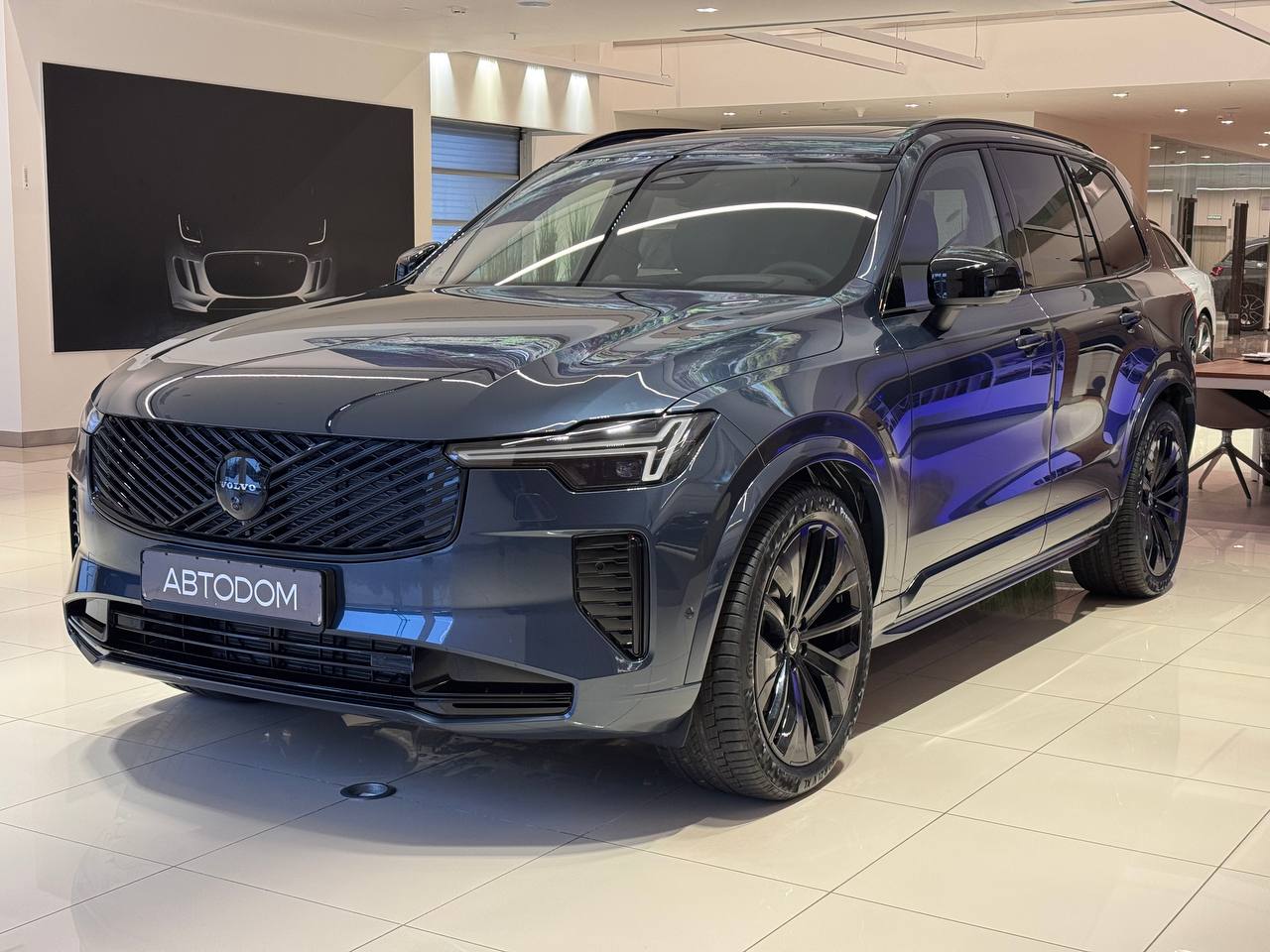 Автомобиль Volvo XC90 II [2-й рестайлинг] 2.0 AT 4WD (250 л.с.) Ultra Синий 2025 