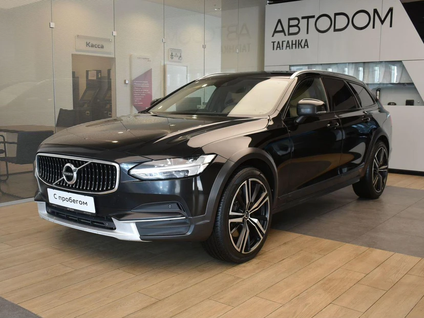 Volvo V90 Cross Country I поколение 2.0d AT 4WD (190 л.с.) Pro Чёрный 2018 с пробегом 203 699 км