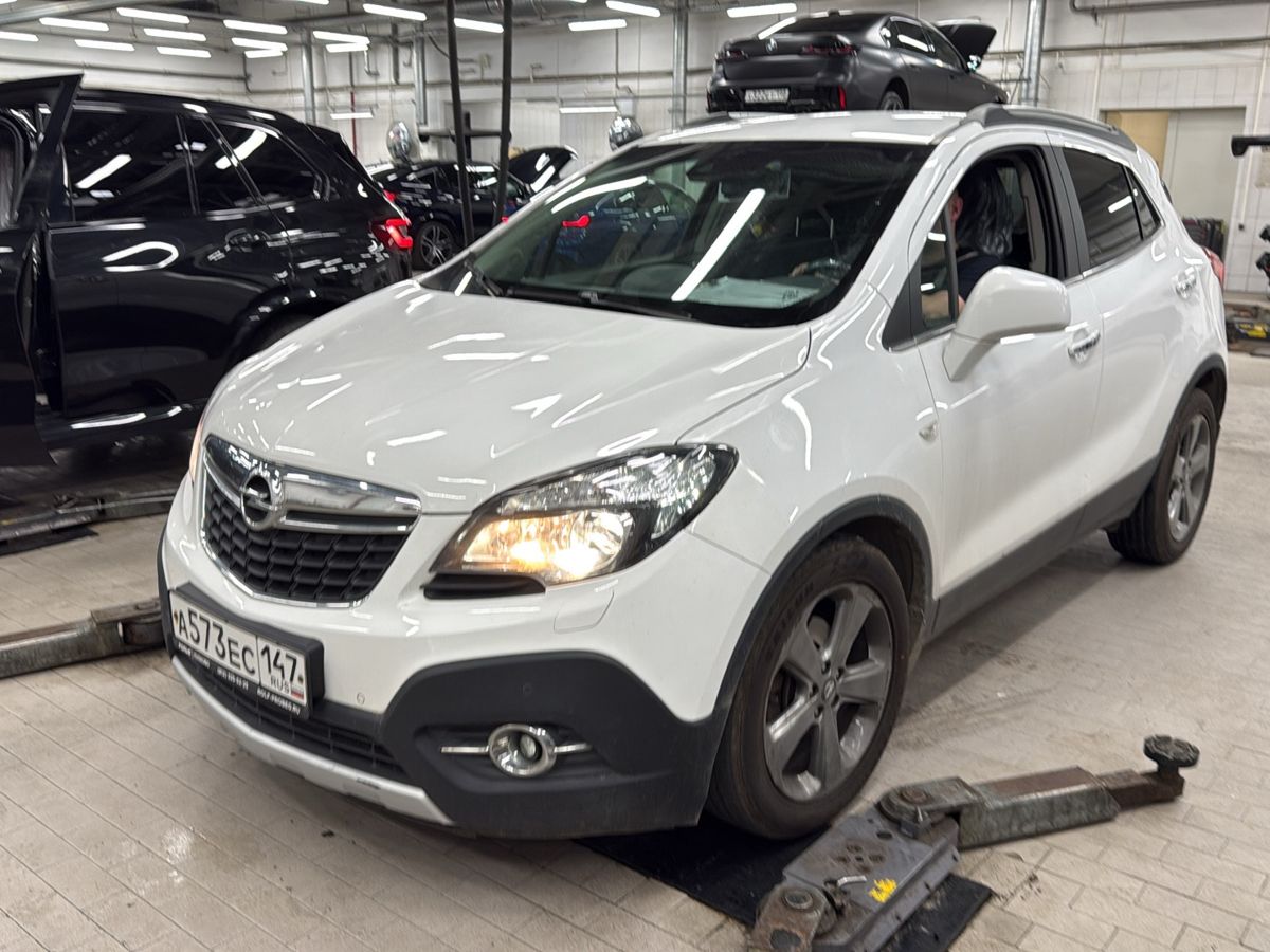 Opel Mokka I поколение 1.8 AT 4WD (140 л.с.) Cosmo Белый 2013 с пробегом 89 322 км