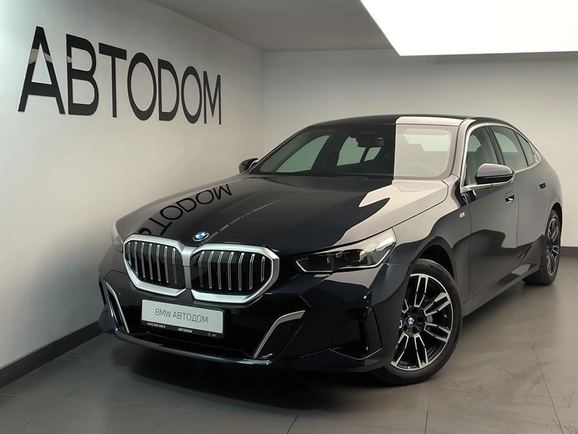 Автомобиль BMW 5 серии VIII поколение (G60) 2.0 AT 4WD (258 л.с.) M Sport Чёрный 2025