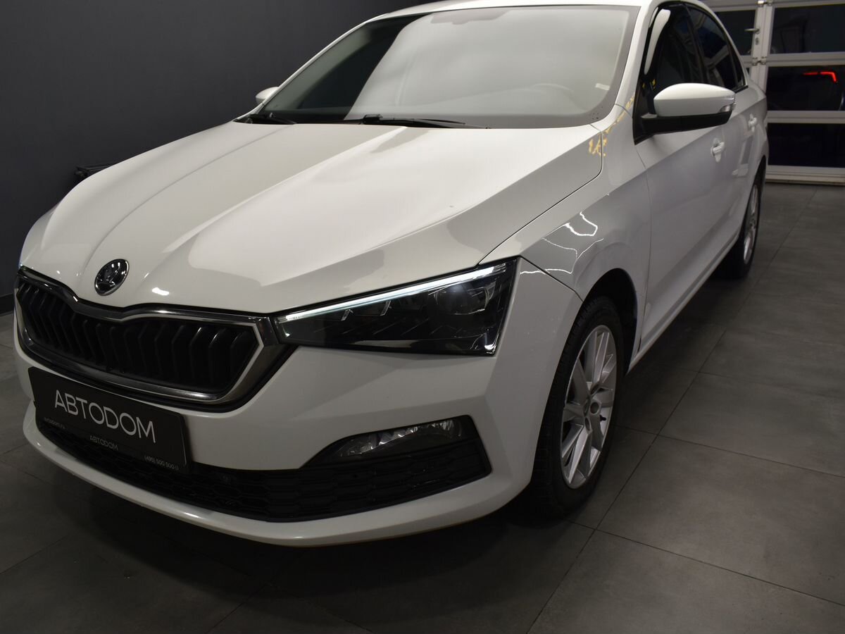 Skoda Rapid II поколение 1.6 AT (110 л.с.) Style Белый 2021 с пробегом 134 670 км
