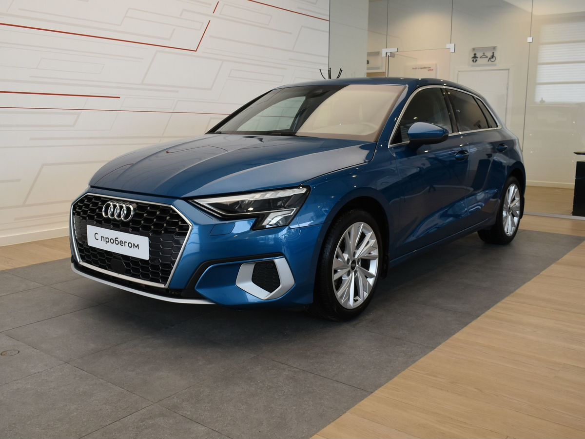 Автомобиль Audi A3 IV поколение (8Y) 1.4 AT (150 л.с.) Design Синий 2021 с пробегом 48 150 км