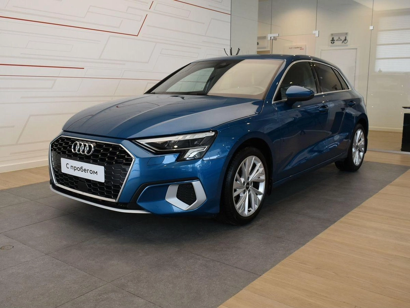 Автомобиль Audi A3 IV поколение (8Y) 1.4 AT (150 л.с.) Design Синий 2021 с пробегом 48 150 км
