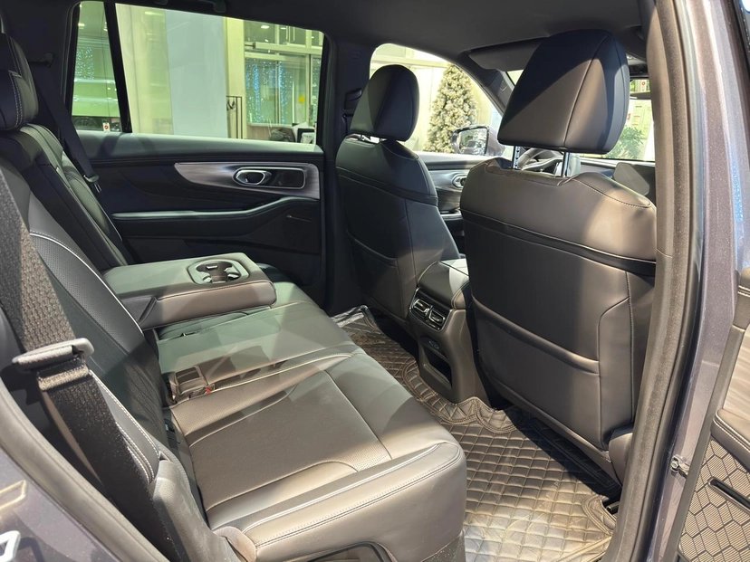 Автомобиль GAC GS8 II поколение 2.0 AT 4WD (231 л.с.) GL (5 мест) Серый 2025