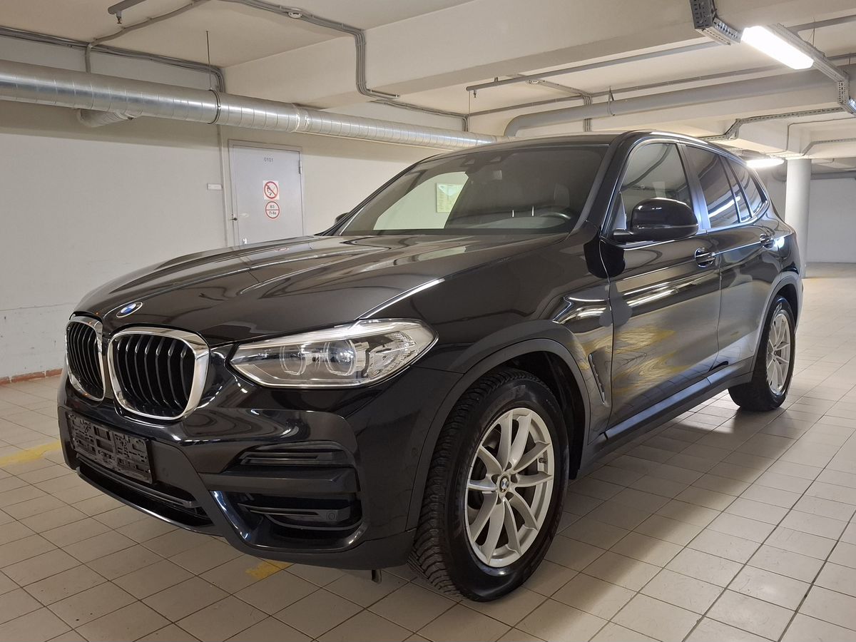 Автомобиль BMW X3 III поколение (G01) 2.0d AT 4WD (190 л.с.) Base Чёрный 2019 с пробегом 115 456 км