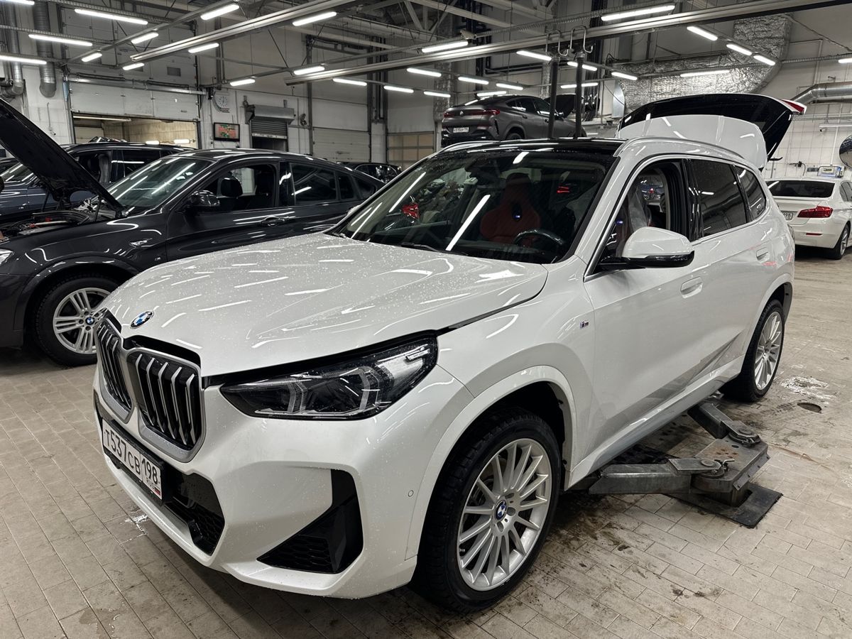 Автомобиль BMW X1 III поколение (U11) 2.0 AMT 4WD (204 л.с.) XDrive25Li M Sport Package Белый 2023 с пробегом 21 839 км
