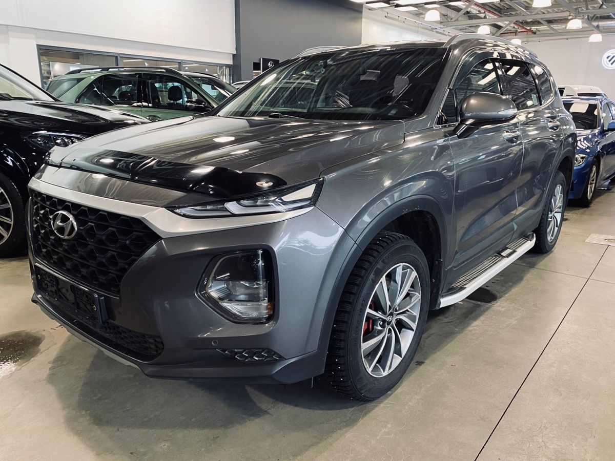 Автомобиль Hyundai Santa Fe IV поколение (TM) 2.2d AT 4WD (200 л.с.) Base Серый 2018 с пробегом 125 025 км