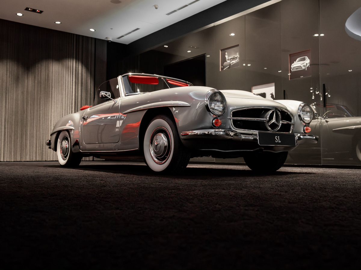 Автомобиль Mercedes-Benz SL I поколение (R121) 1.9 MT (105 л.с.) Base Серебристый 1958 с пробегом 13 000 км