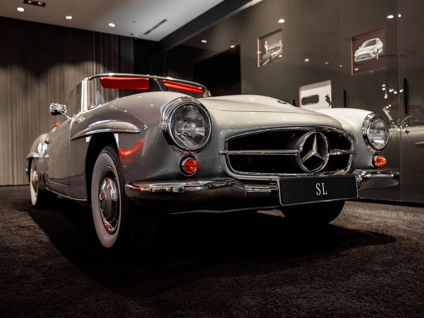 Автомобиль Mercedes-Benz SL I поколение (R121) 1.9 MT (105 л.с.) Base Серебристый 1958 с пробегом 13 000 км