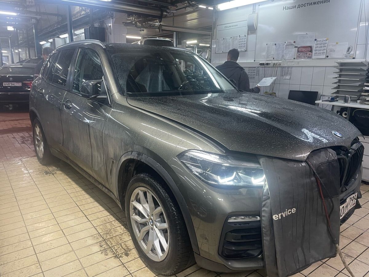Автомобиль BMW X5 IV поколение (G05) 2.0d AT 4WD (231 л.с.) Business Бежевый 2020 с пробегом 61 596 км