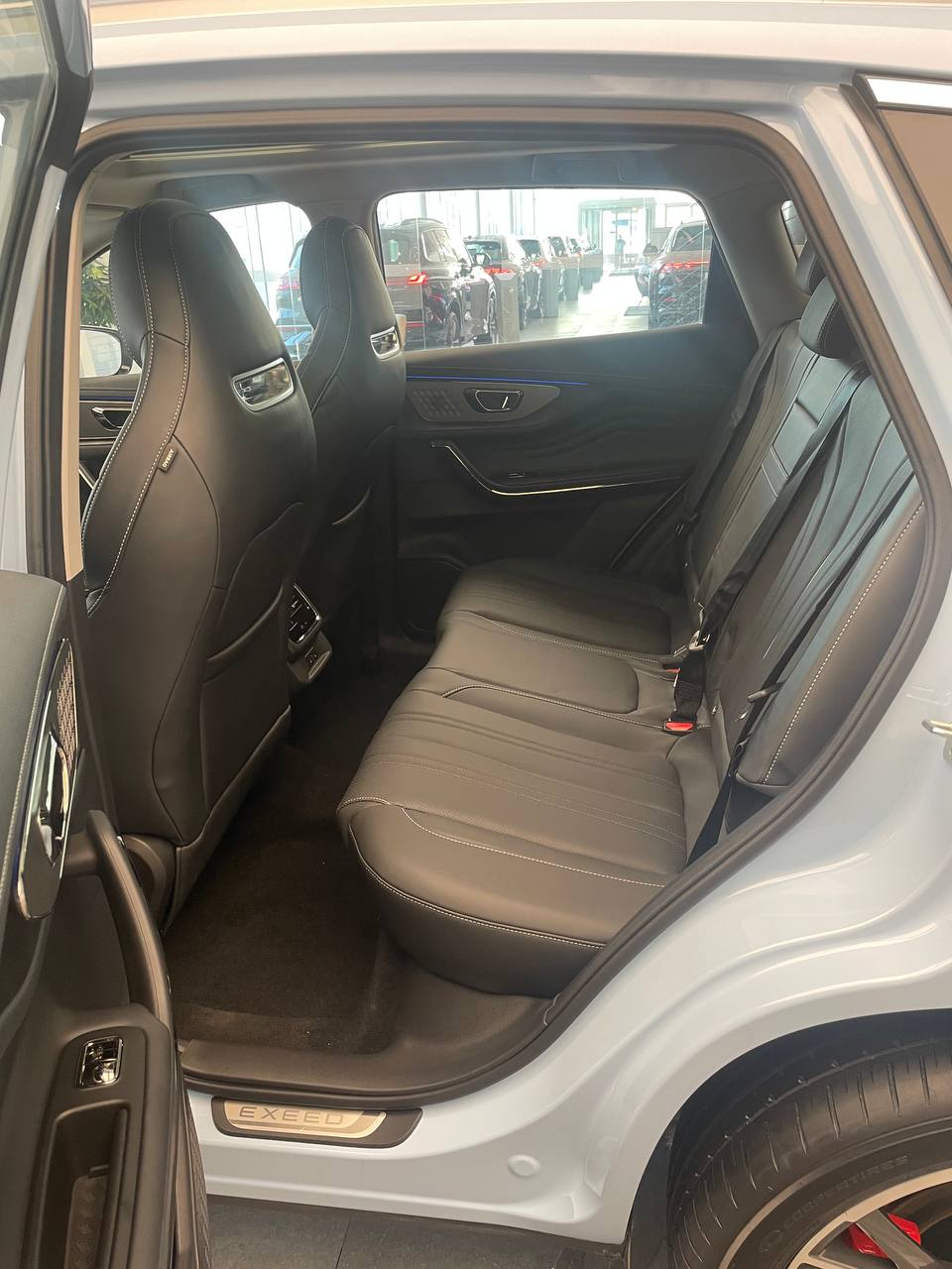 Автомобиль EXEED LX I [2-й рестайлинг] 1.6 AMT 4WD (150 л.с.) Prestige Голубой 2024 