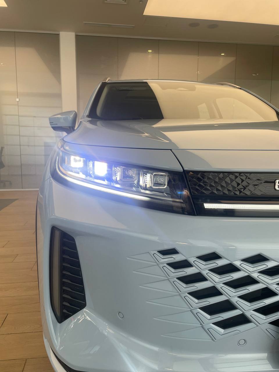 главное изображение транспортного средства