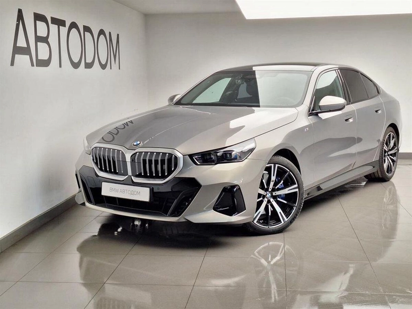Автомобиль BMW 5 серии VIII поколение (G60) 2.0 AT 4WD (258 л.с.) Sport Бежевый 2025 с пробегом 1 850 км