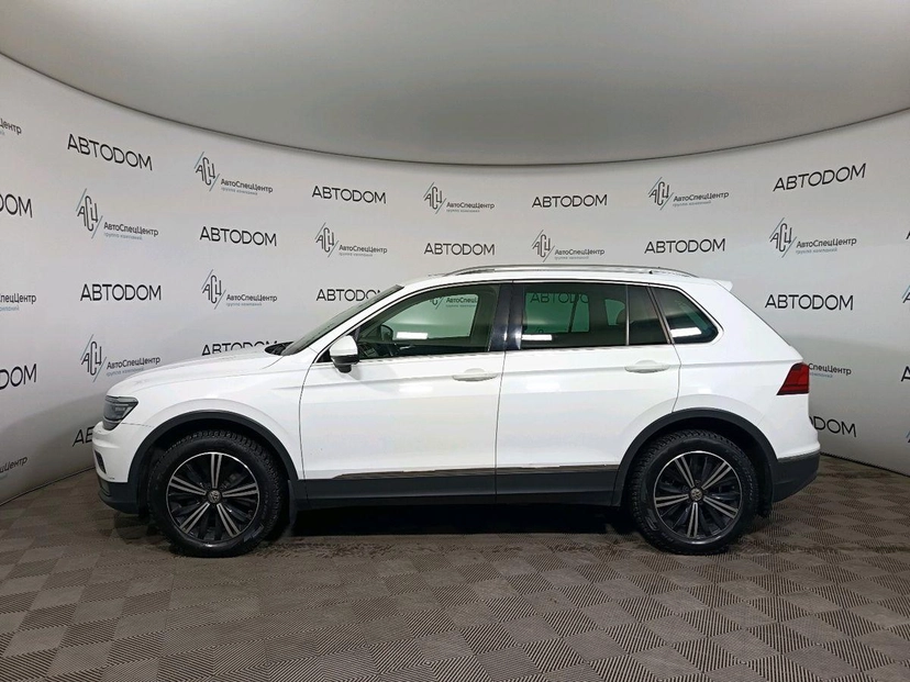 Автомобиль Volkswagen Tiguan II поколение 2.0d AMT 4WD (150 л.с.) Highline Белый 2018 с пробегом 98 090 км