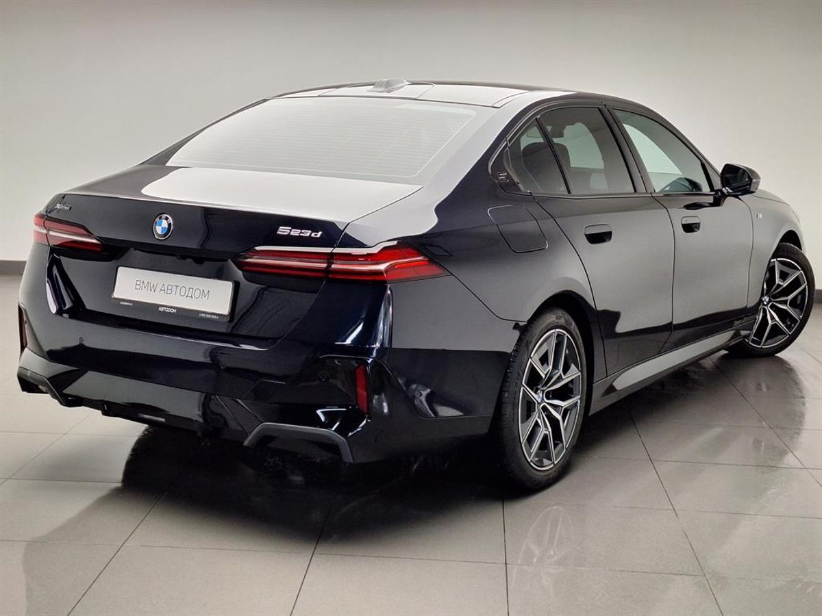 Автомобиль BMW 5 серии VIII поколение (G60) 2.0d AT 4WD (197 л.с.) Base Чёрный 2025 с пробегом 4 510 км