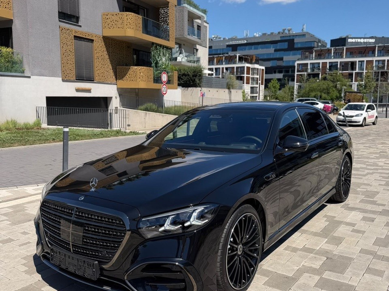 Mercedes-Benz S-Класс VII (W223) [рестайлинг] 3.0 AT 4Matic (449 л.с.) S 500 4MATIC Чёрный 2026 