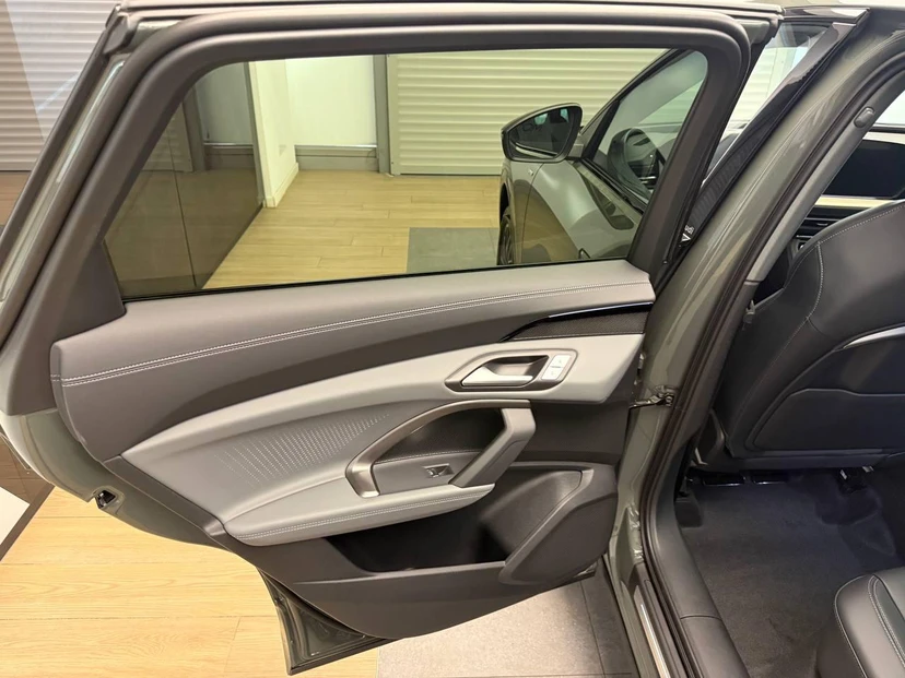 Автомобиль Audi Q5 III поколение 2.0 AMT 4WD (204 л.с.) 40 TFSI Quattro Зелёный 2026