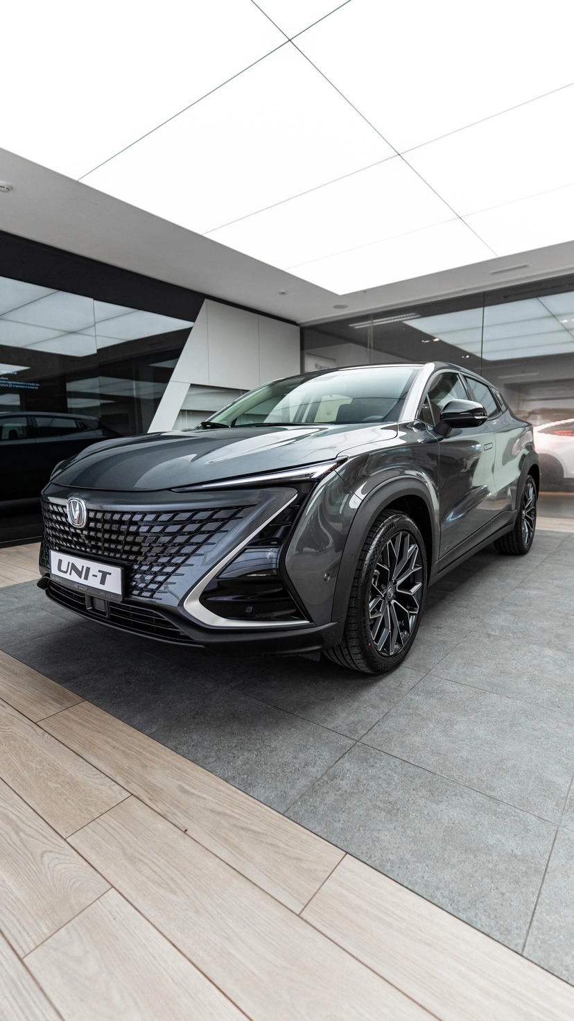 Автомобиль Changan UNI-T I поколение 1.5 AMT (167 л.с.) Tech Серый 2024