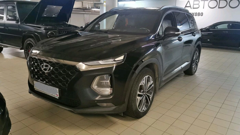 Автомобиль Hyundai Santa Fe IV поколение (TM) 2.2d AT 4WD (200 л.с.) Base Чёрный 2019 с пробегом 225 007 км