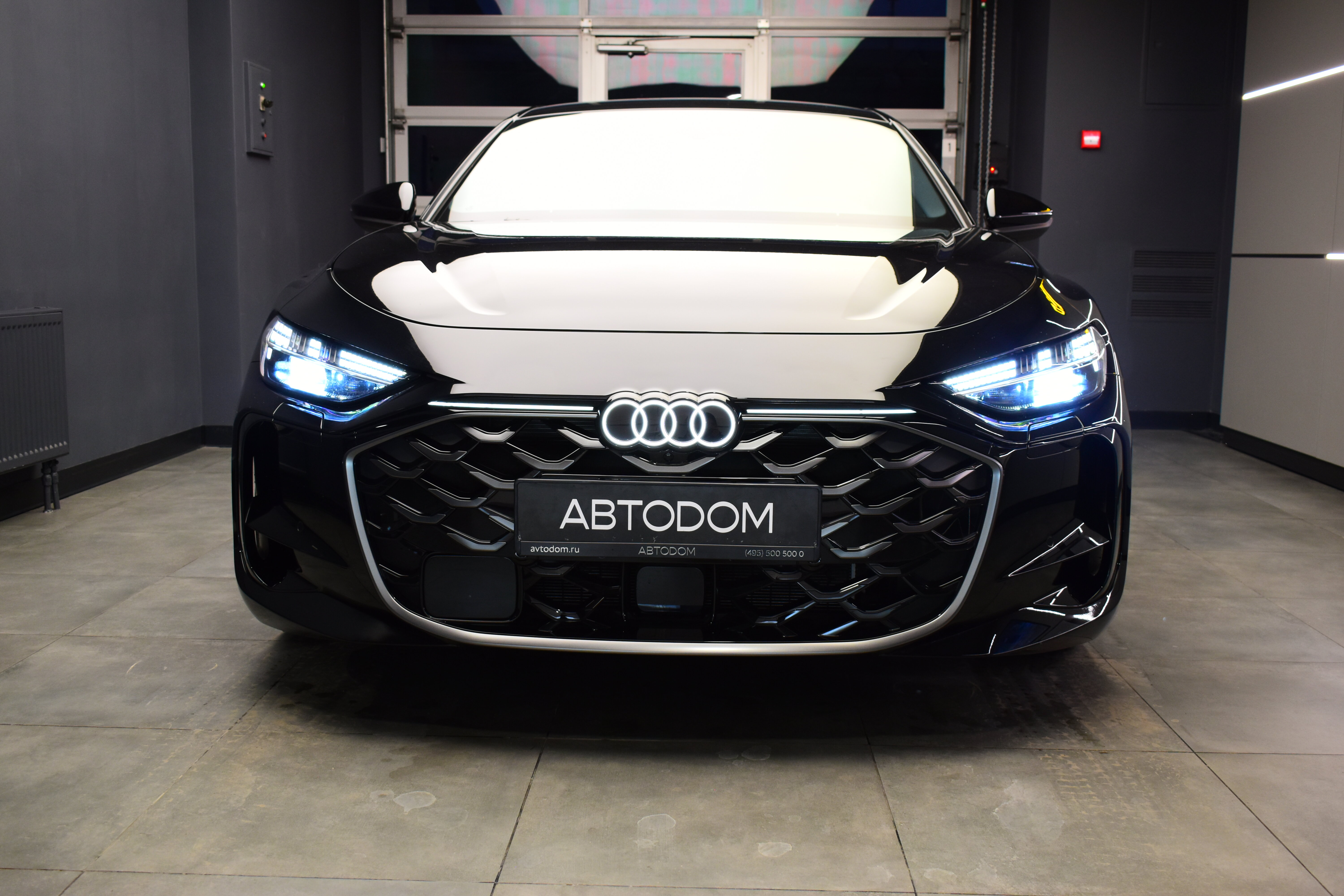 Автомобиль Audi A5 III поколение (B10) 2.0 AMT 4WD (204 л.с.) Base Чёрный 2025 