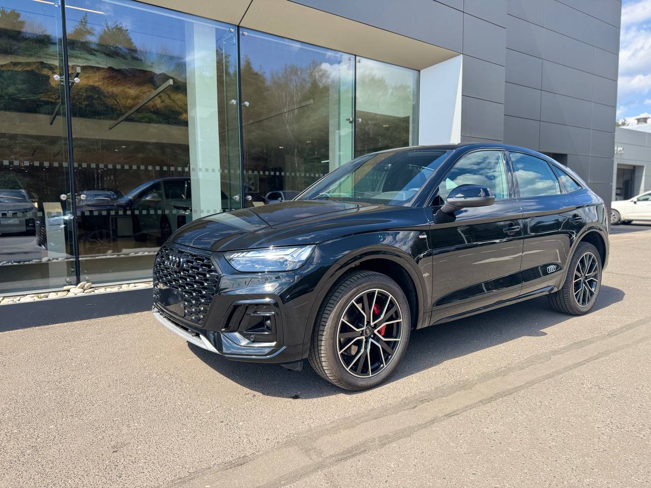Audi Q5 Sportback I поколение (FY) 2.0 AMT 4WD (245 л.с.) 45 TFSI quattro S tronic Чёрный 2025 